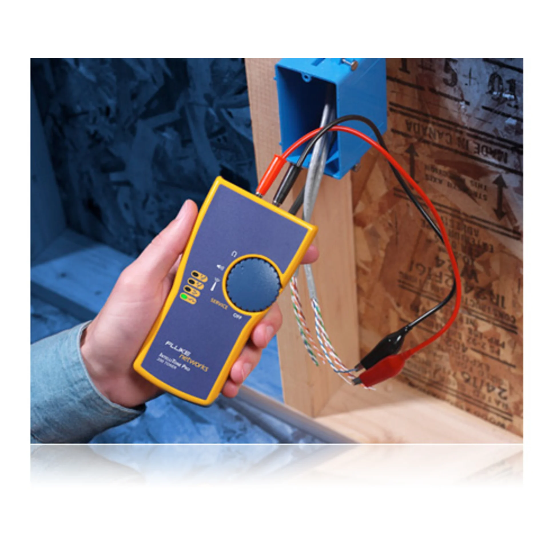 Цифровой тональный генератор с детектором Fluke IntelliTone 200 Toner и Probe