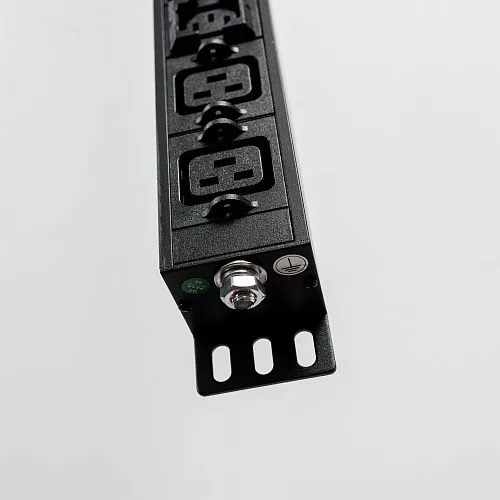 MIK-2G-0U-32A-400-36-C13(LC)-6-C19(LC)-IEC309-32-3-N-М Блок розеток вертик с мониторингом МИКсистем