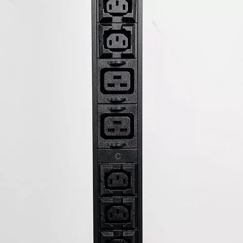 MIK-2G-0U-32A-400-36-C13(LC)-6-C19(LC)-IEC309-32-3-N-М Блок розеток вертик с мониторингом МИКсистем