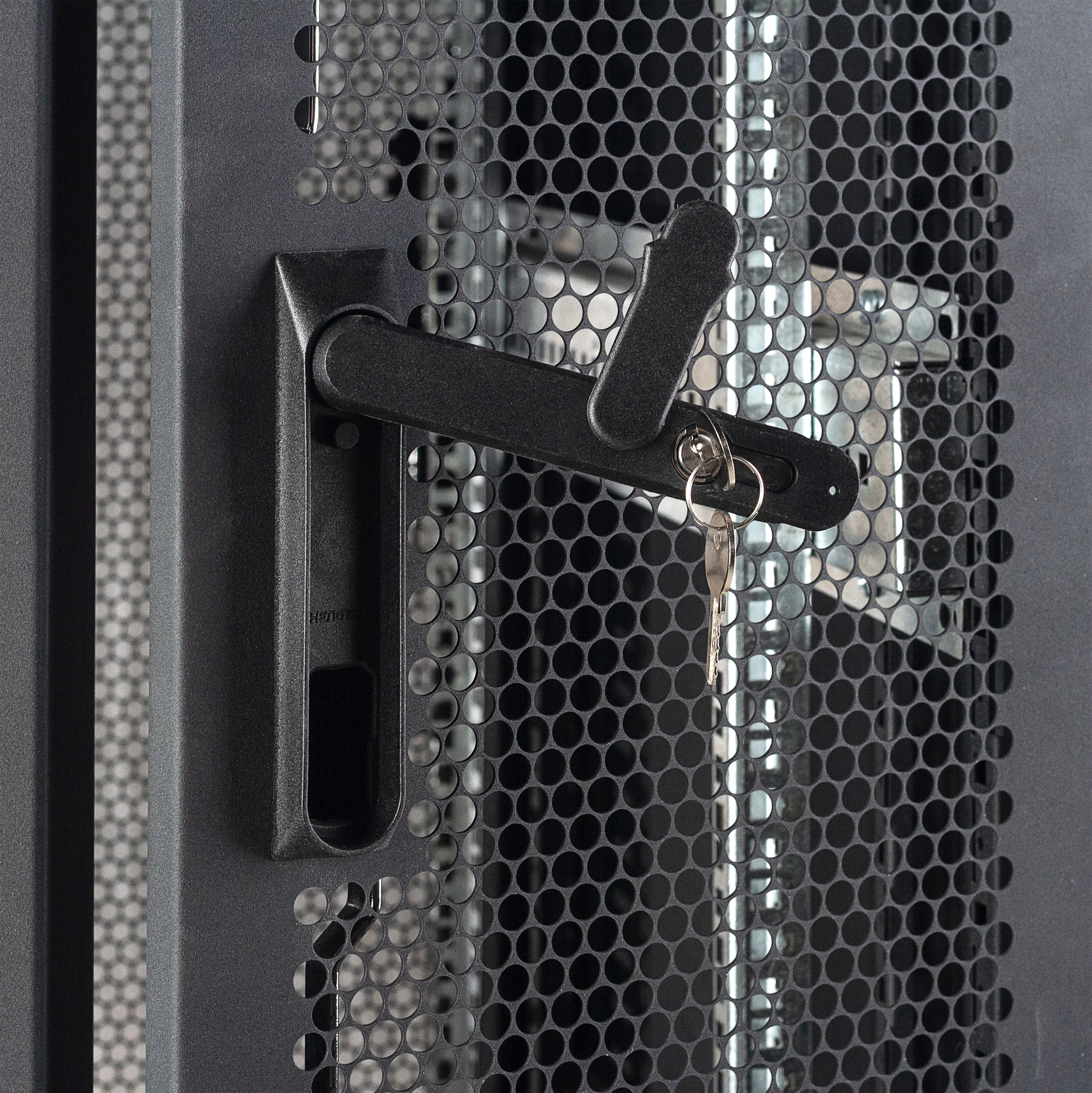 Шкаф телекоммуникационный напольный 47U 800x800мм, серия TFC (SNR-TFC-478080-CPDP-B-SF)