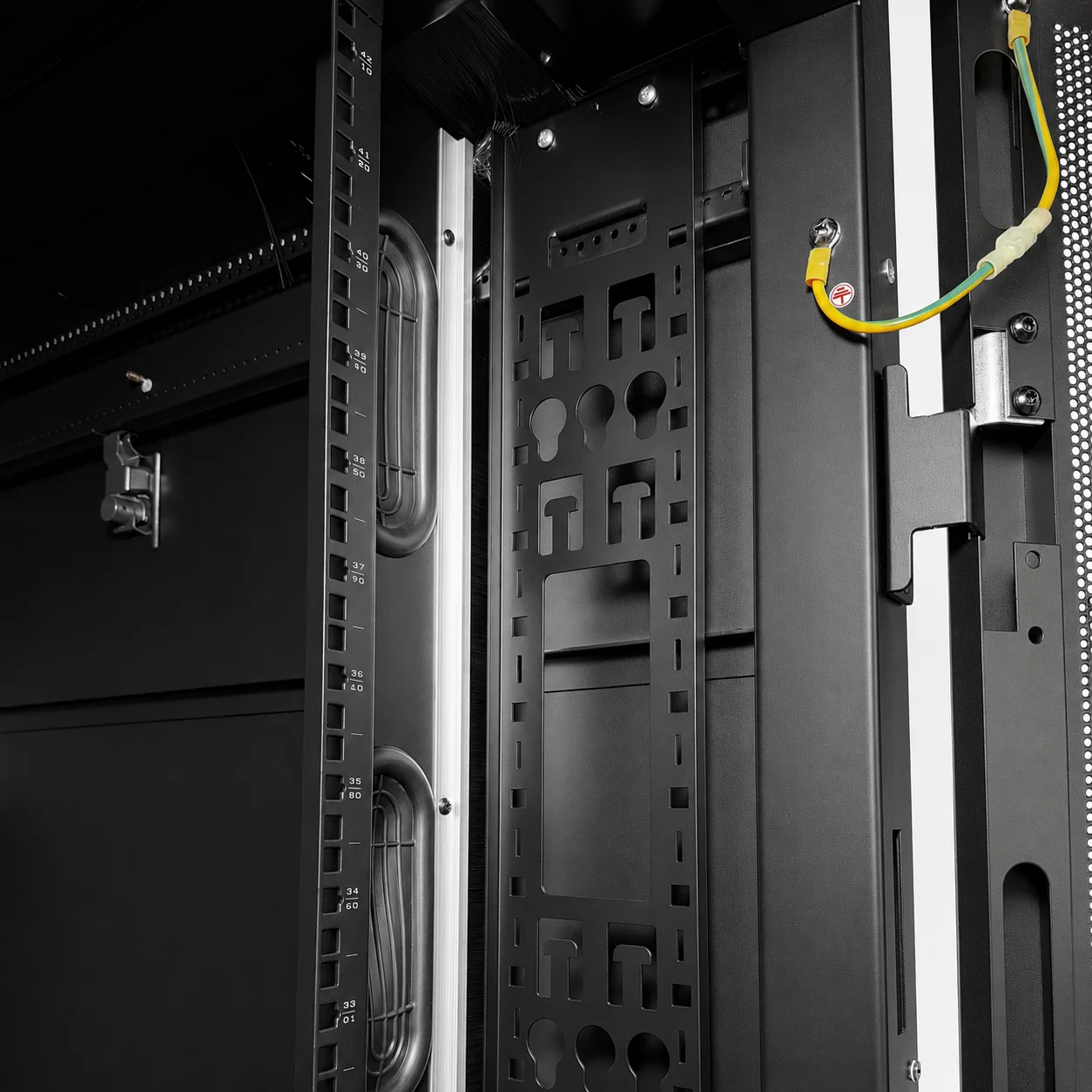 Напольный серверный шкаф серии Metal Box 48U 800х1000