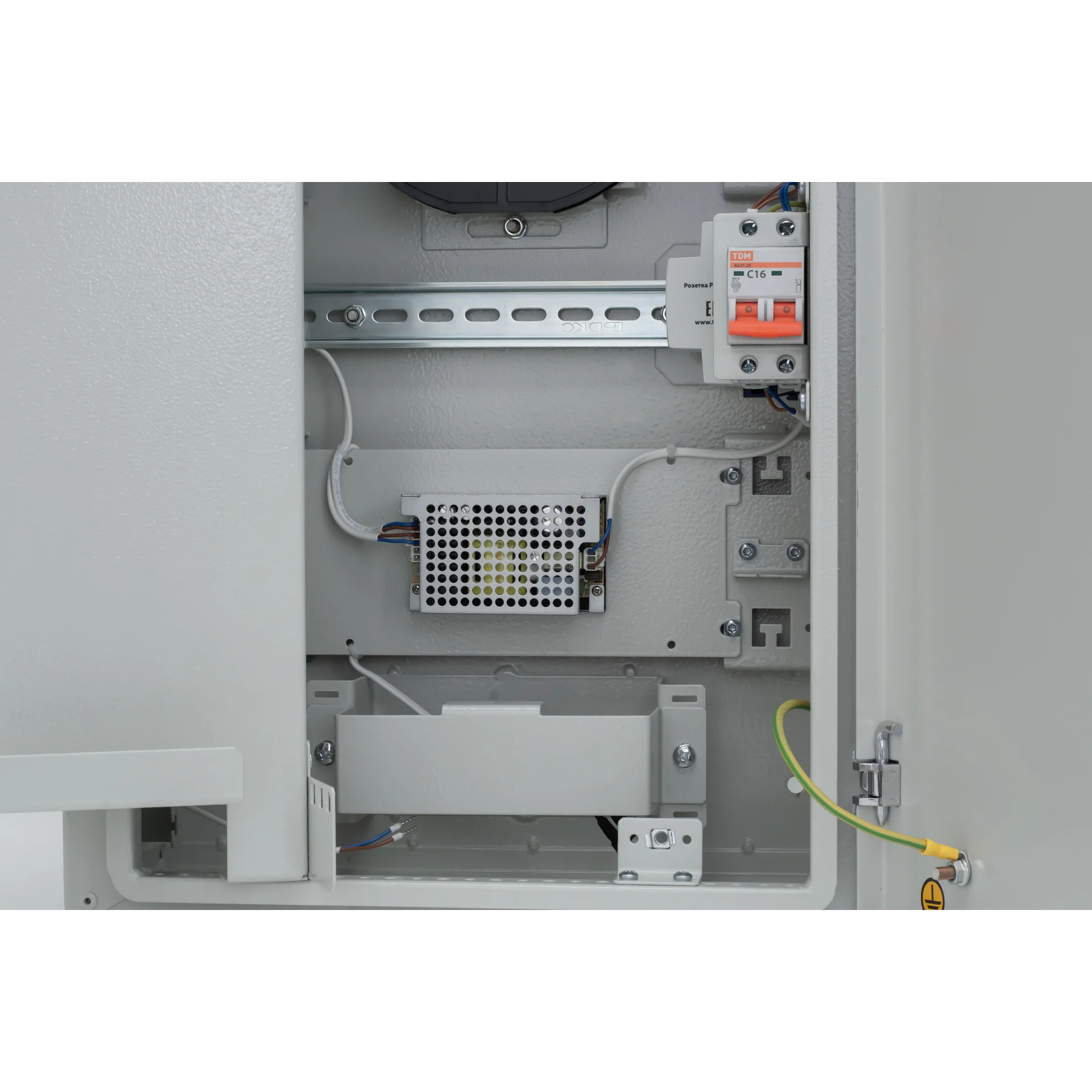 Шкаф телекоммуникационный для узла доступа 600х400x200мм, серия RT с блоком питания (SNR-TWC-604020-RTU-IP30)