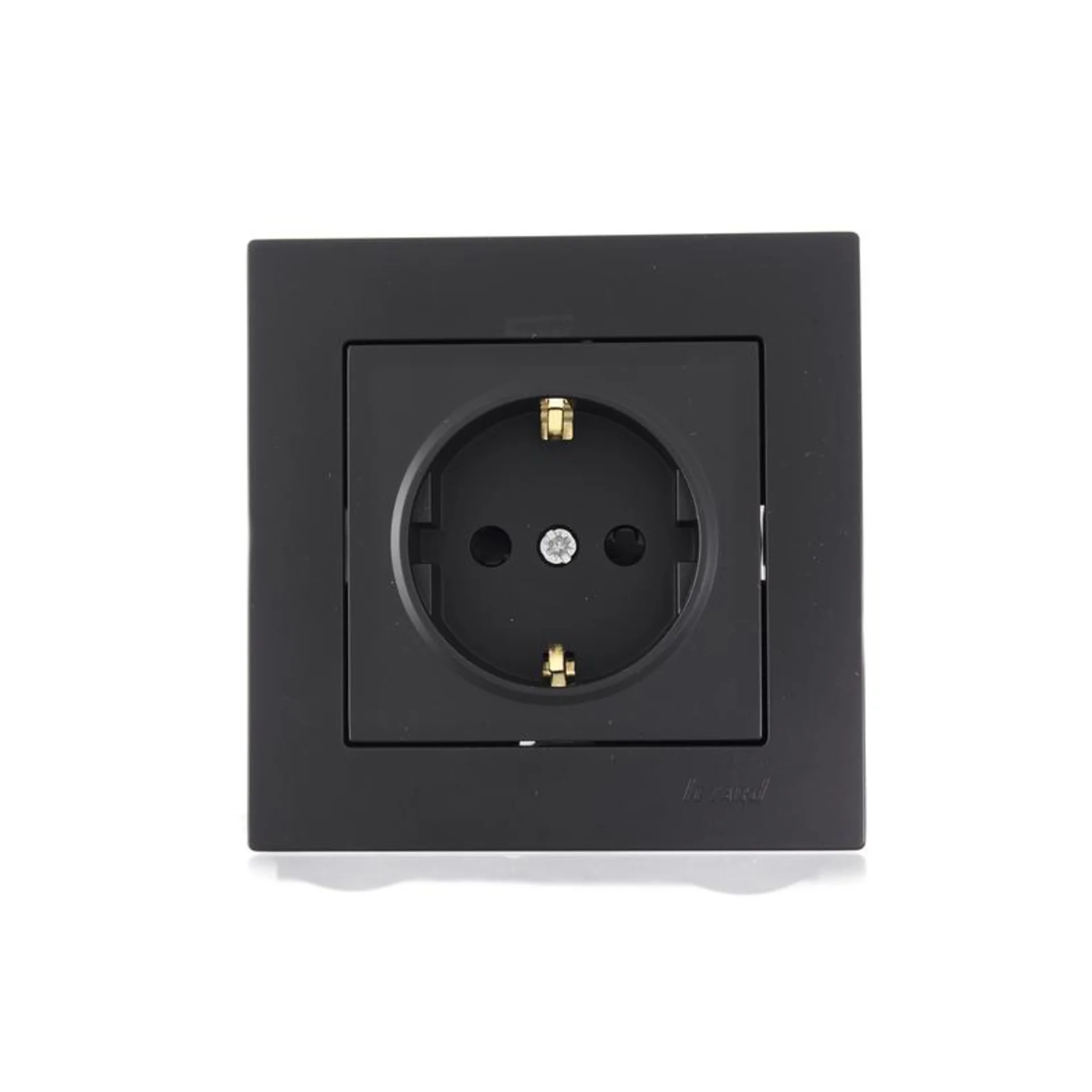 Розетка 1-м СП Vesna с заземл. защ. шторки ПБТ механизм черн. бархат LEZARD 742-4288-124B