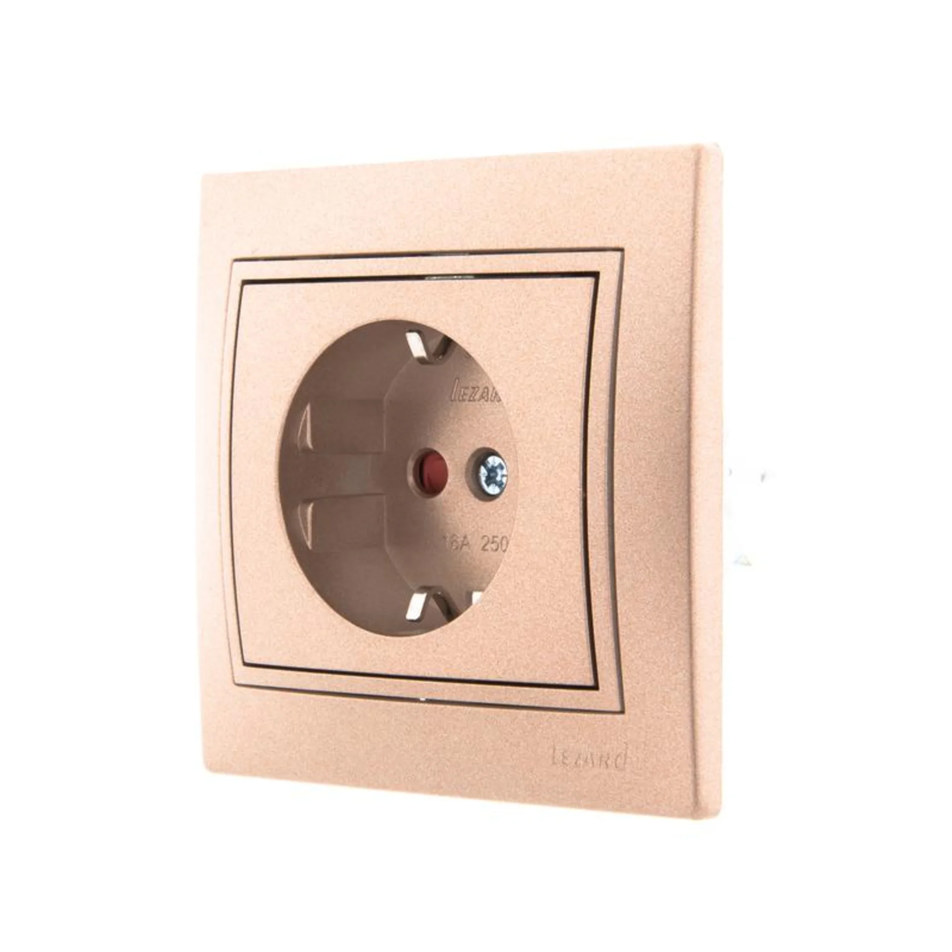 Розетка 1-м СП Mira 16А IP20 с заземл. защ. шторки со вставкой керамика свет. корич. перламутр. LEZA