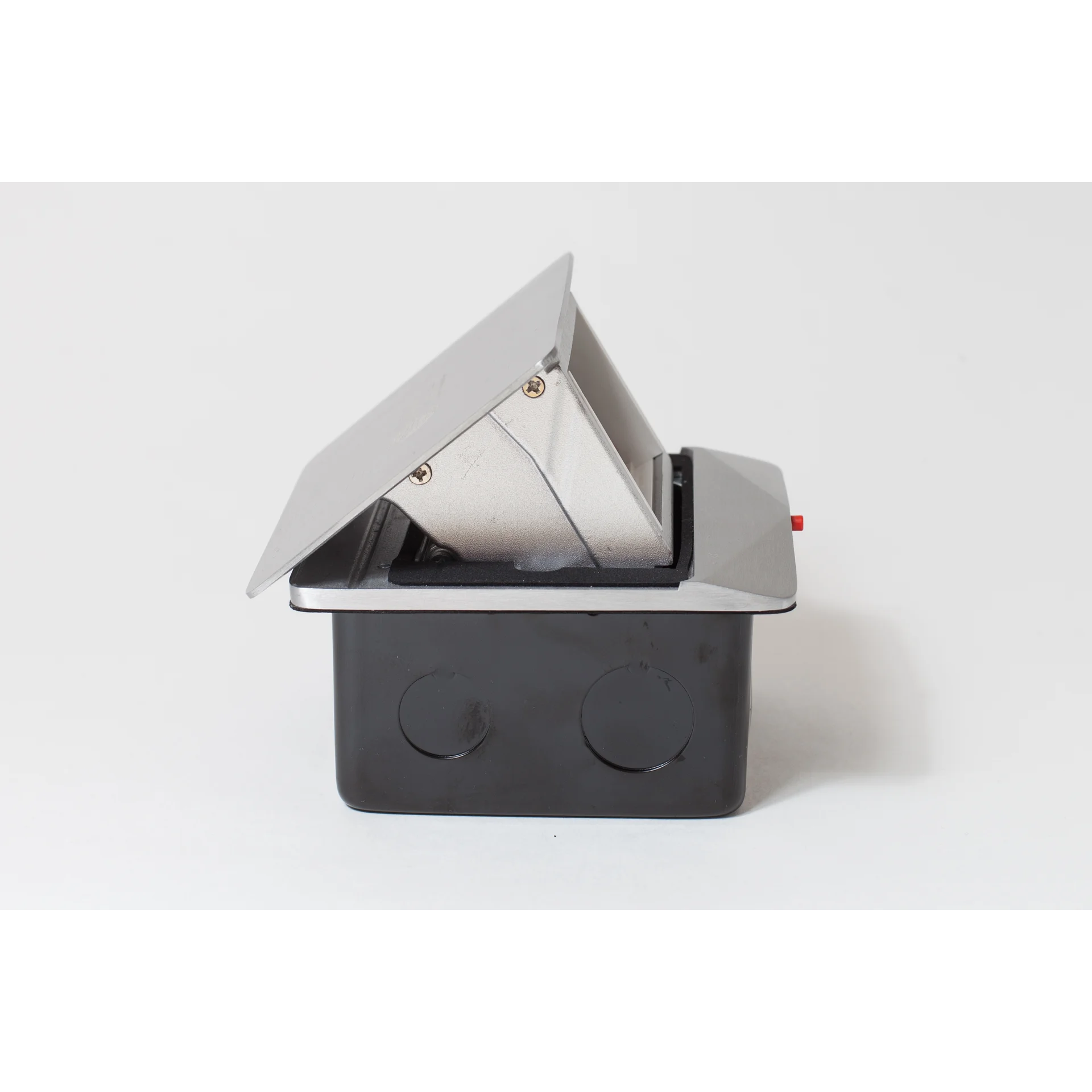 Люк на 1,5 поста (45х45), алюминий, с металлической коробкой, IP44