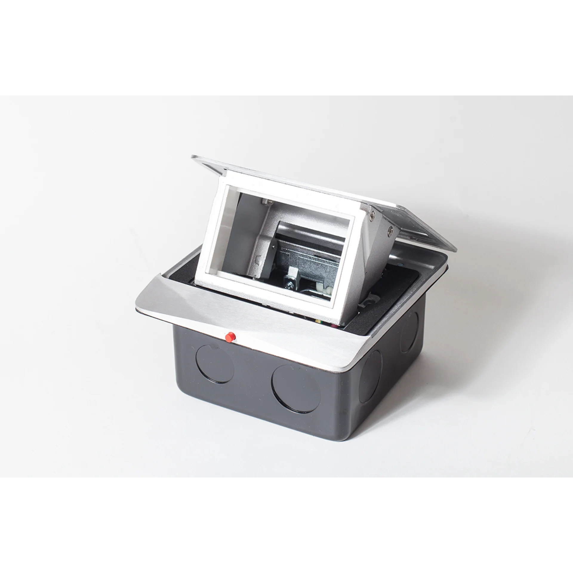 Люк на 1,5 поста (45х45), алюминий, с металлической коробкой, IP44