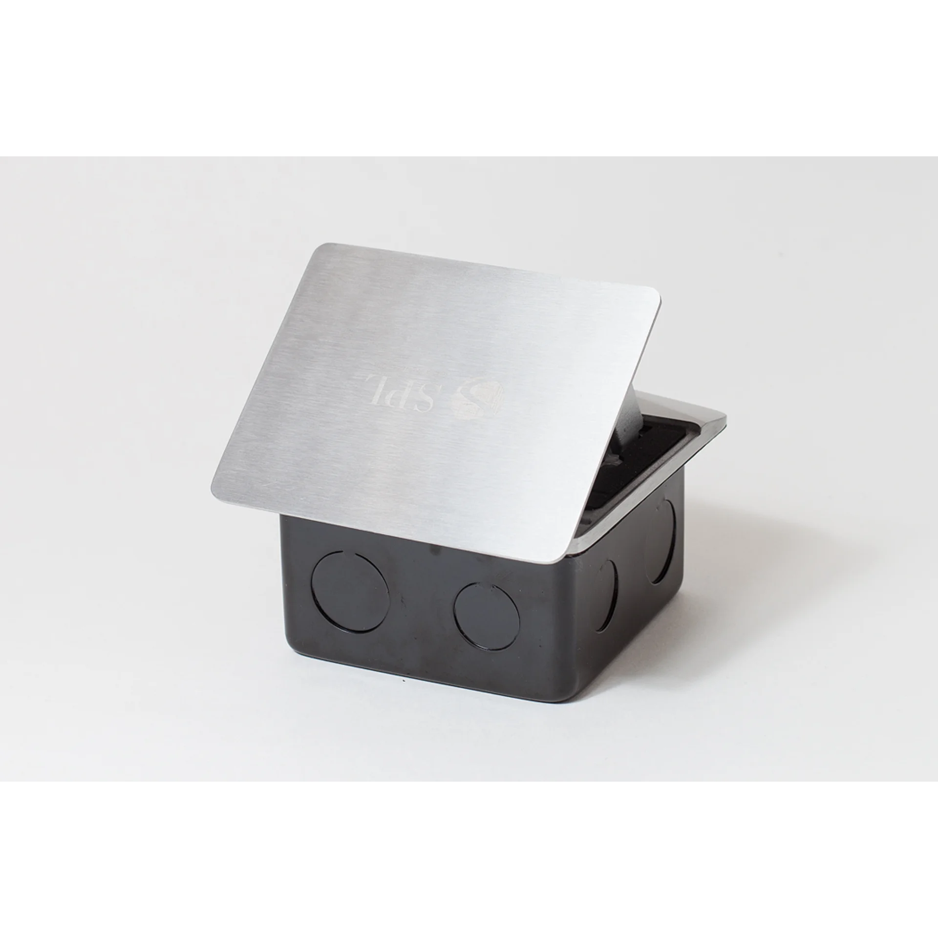 Люк на 1,5 поста (45х45), алюминий, с металлической коробкой, IP44