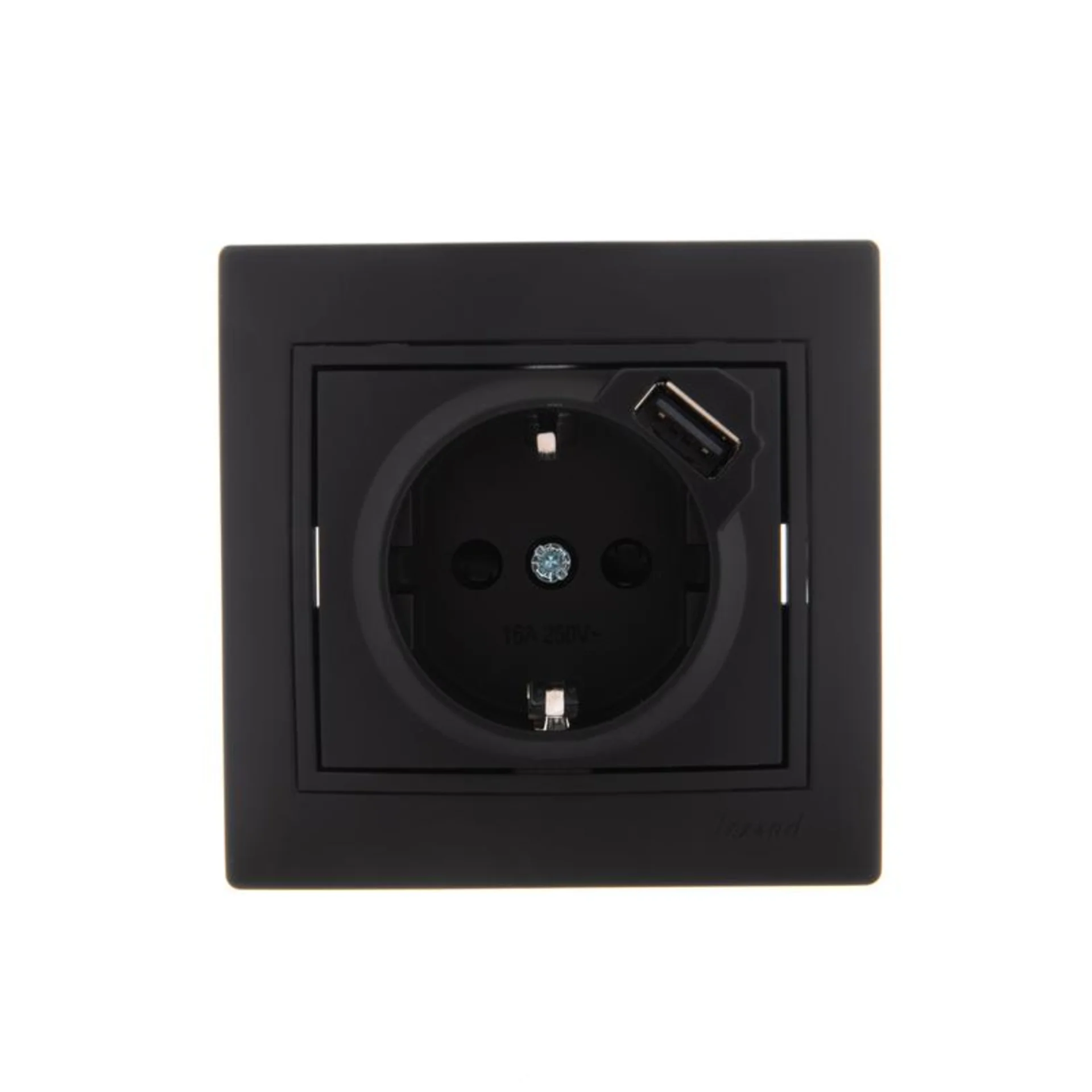 Розетка 1-м СП Mira 16А с заземл. + USB разъем черн. бархат LEZARD 701-4242-181