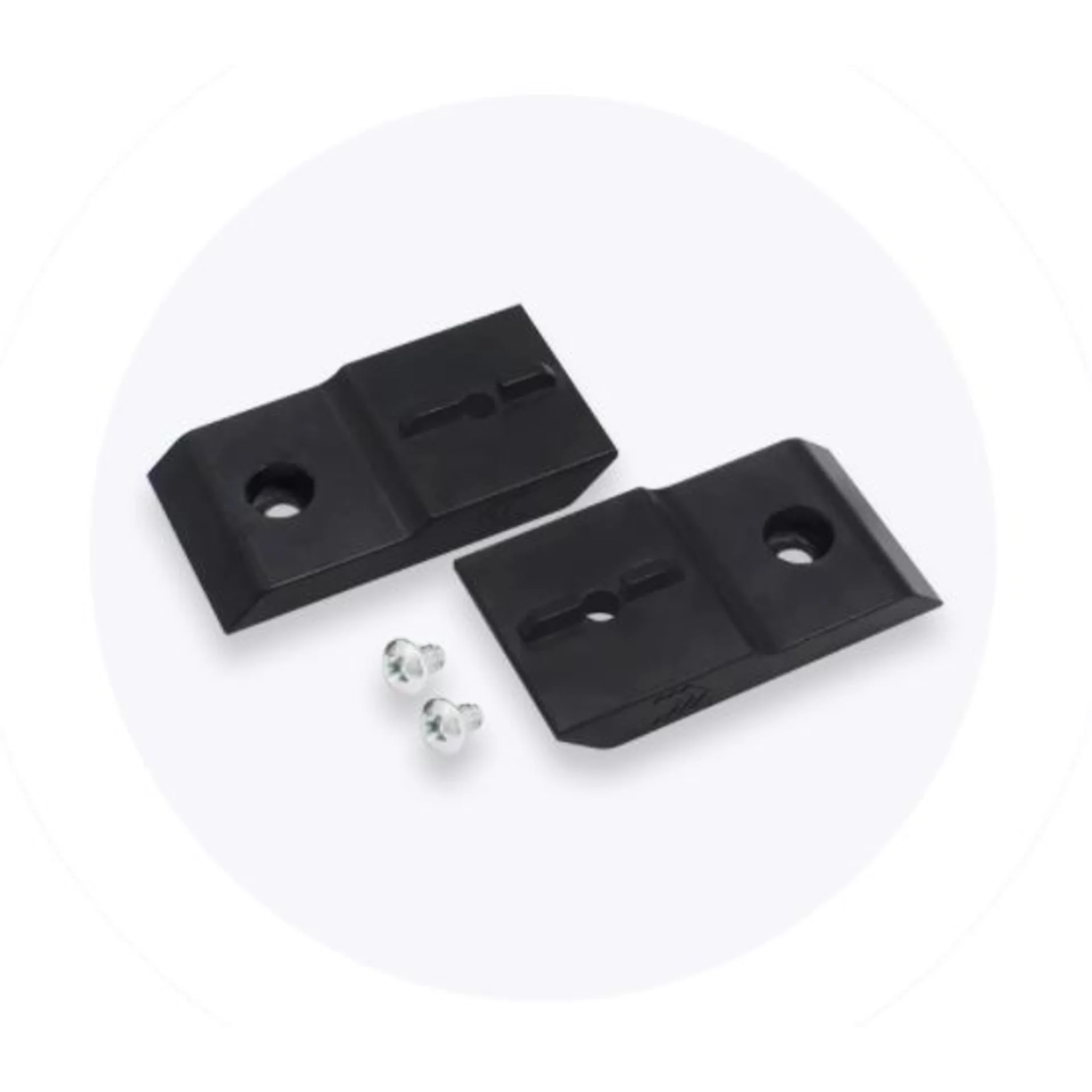 Крепление пластиковое на вертикальную поверхность, 2 шт. Teltonika