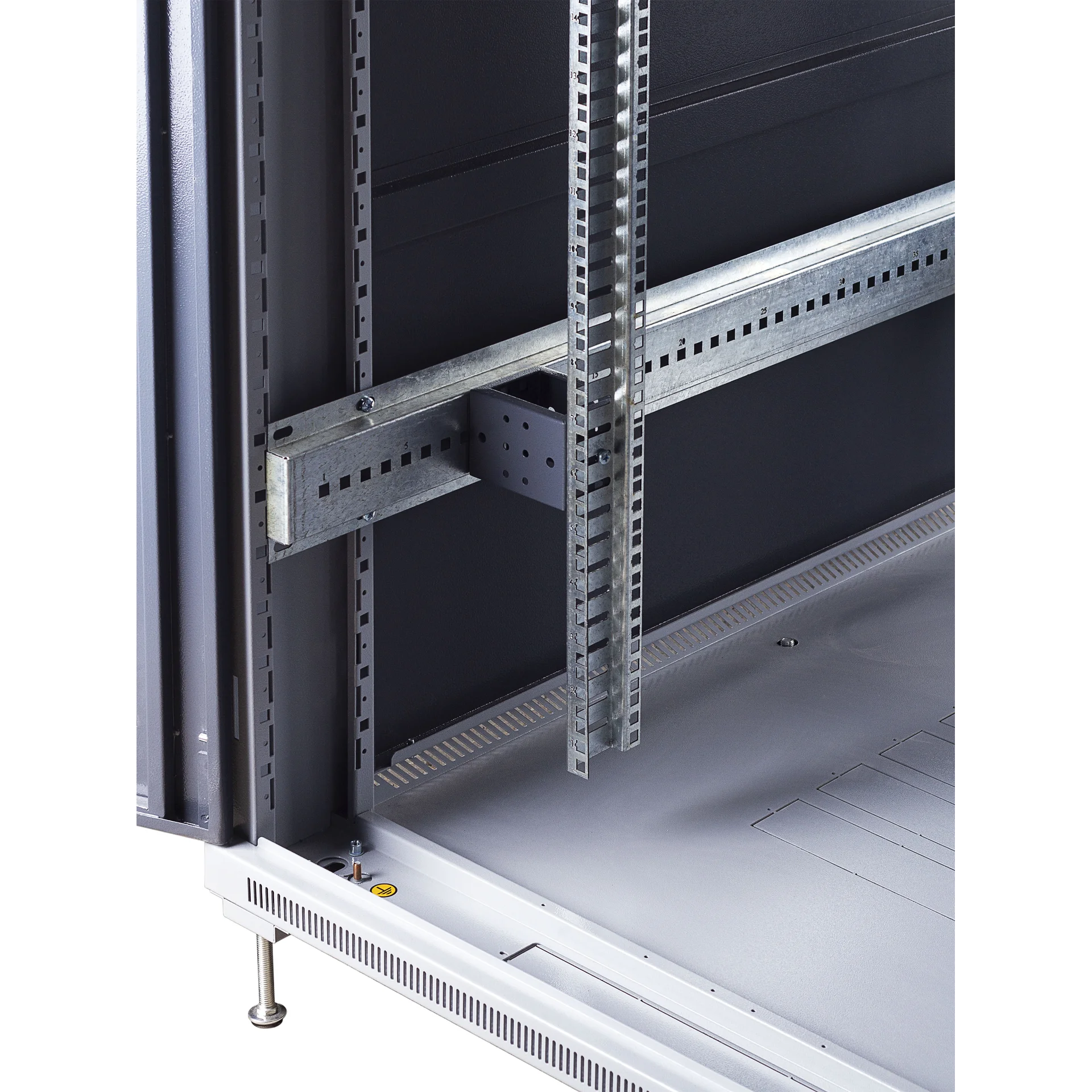 Шкаф телекоммуникационный напольный 42U 800x1200мм, серия TFC (SNR-TFC-428012-CPDP-G-SF)