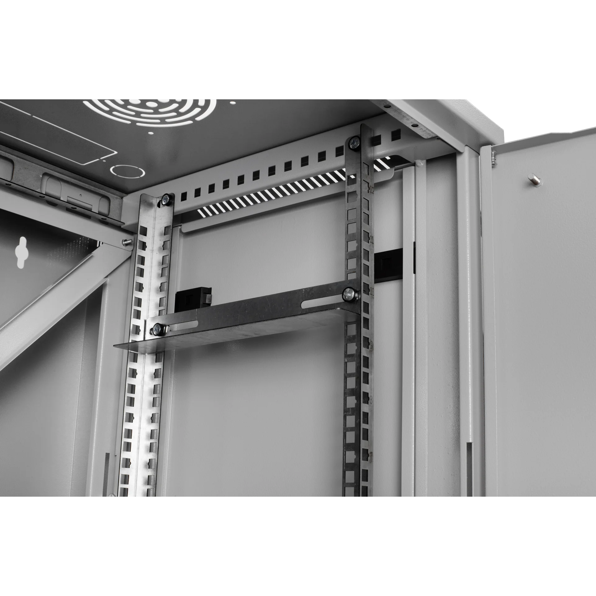 Шкаф телекоммуникационный настенный 12U, 600х550х635мм двухсекционный