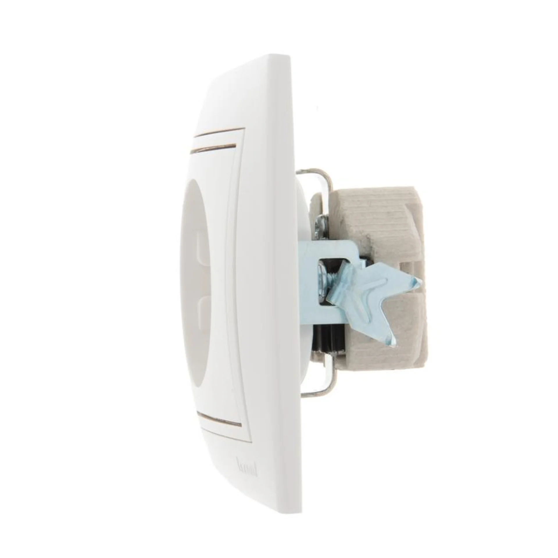 Розетка 1-м СП Mira 16А IP20 с заземл. с бел. вставкой керамика бел. LEZARD 701-0202-122