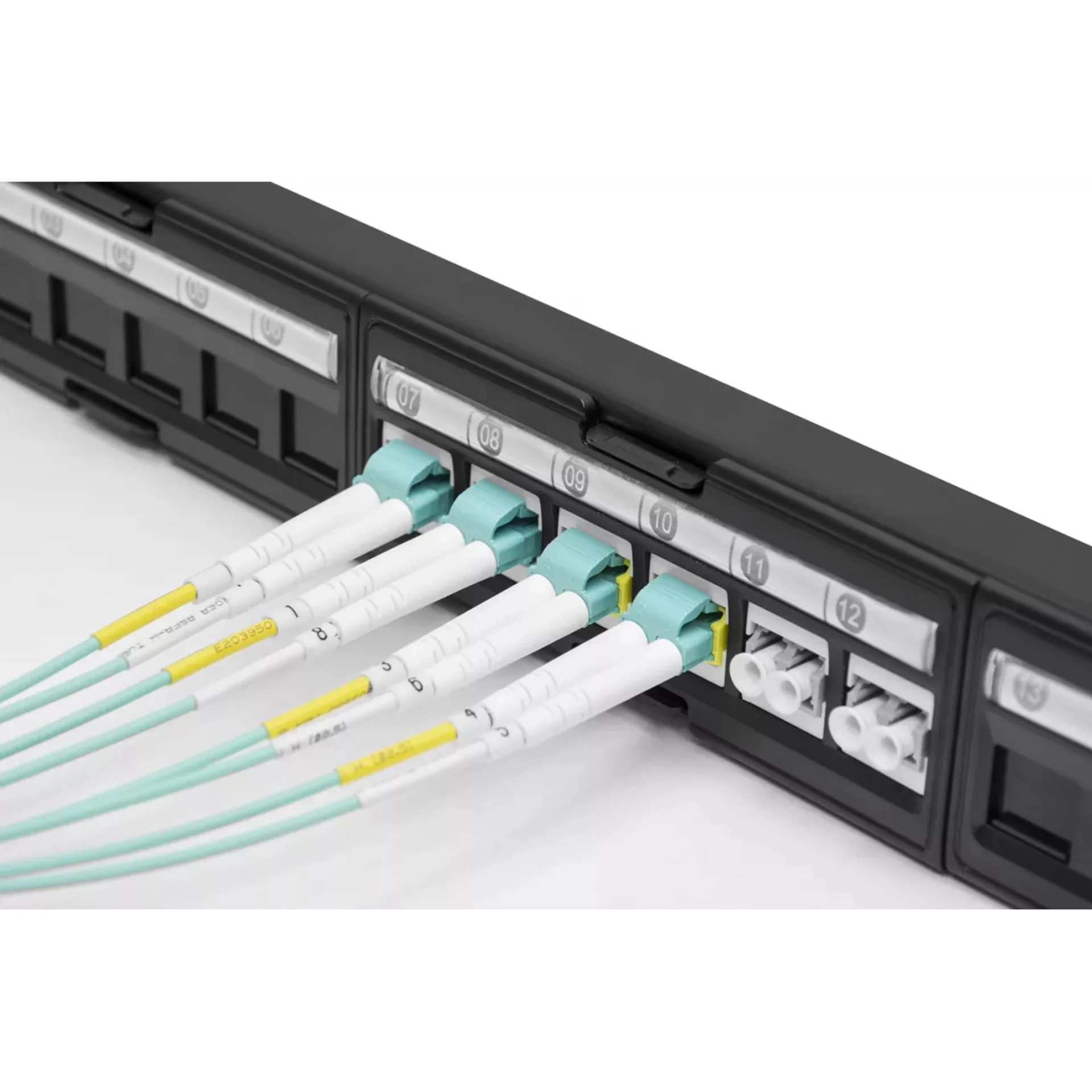 Коммутационная панель SNR, 19" для модулей KeyStone, незагруженная, неэкранированная, 1U, 24 порта, разборная, порты без шторок