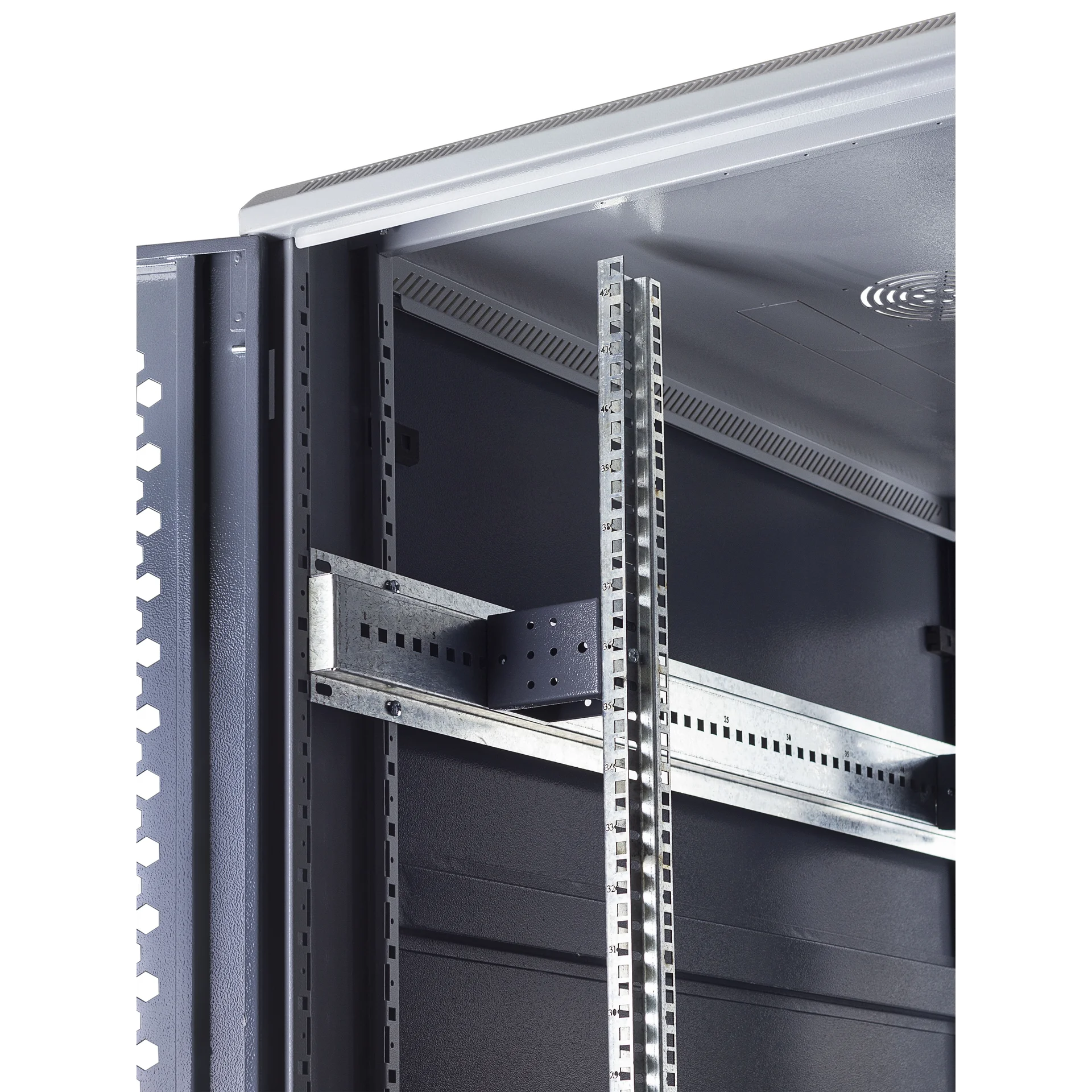 Шкаф телекоммуникационный напольный 47U 800x1000мм, серия TFC (SNR-TFC-478010-CPDP-G-SF)