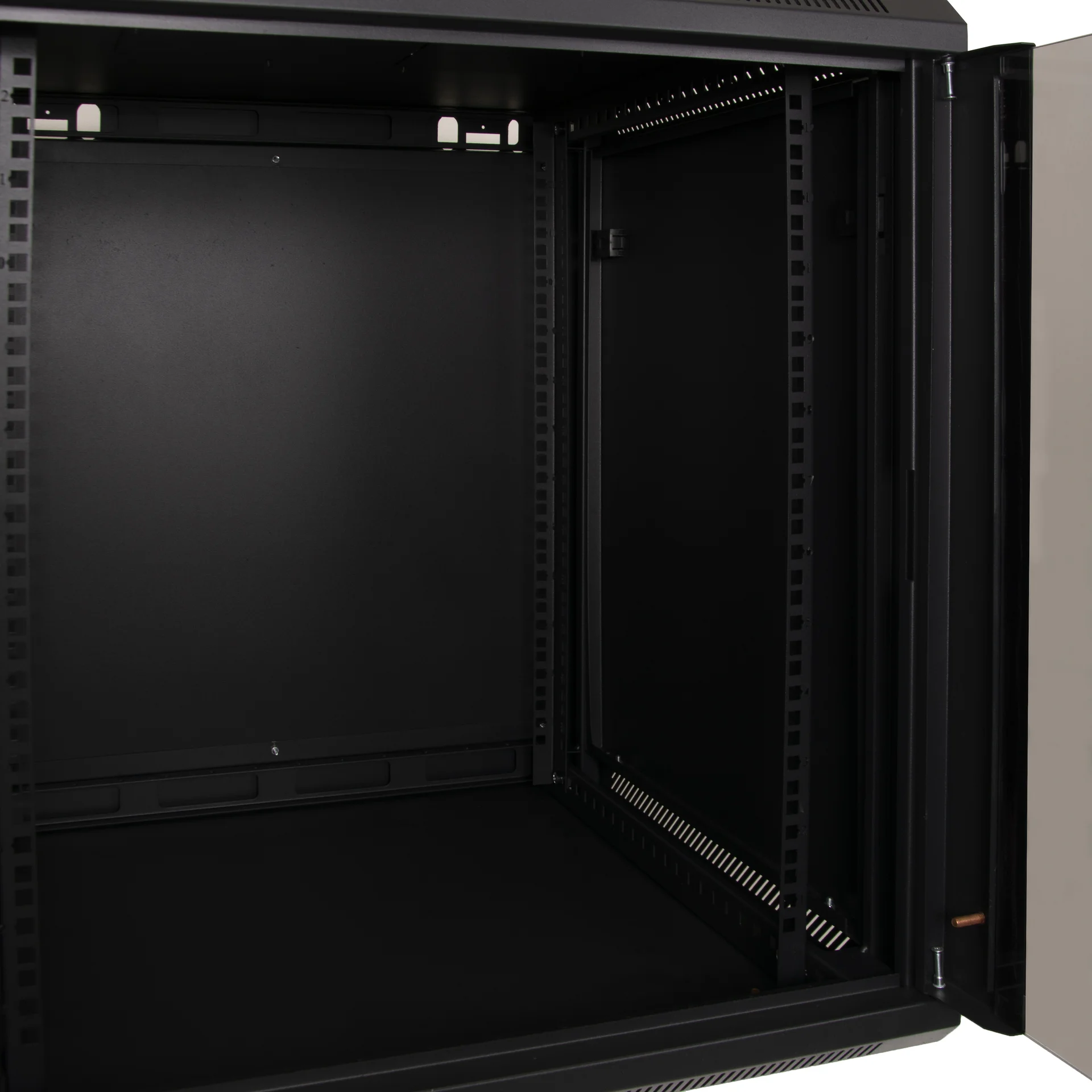 Шкаф телекоммуникационный настенный 12U, 600х600х635 (ШхГхВ)